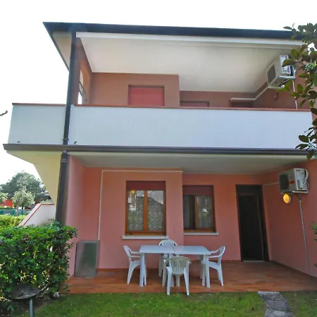 شقة Villaggio Azzurro-3 By Interhome *