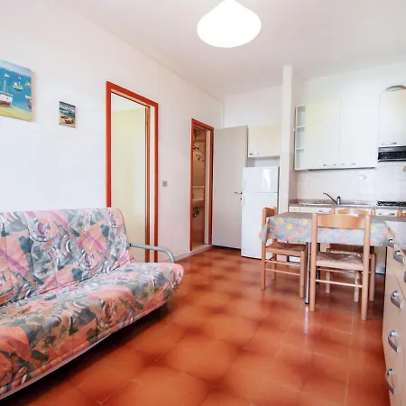 Villaggio Azzurro-3 By Interhome ביביונה